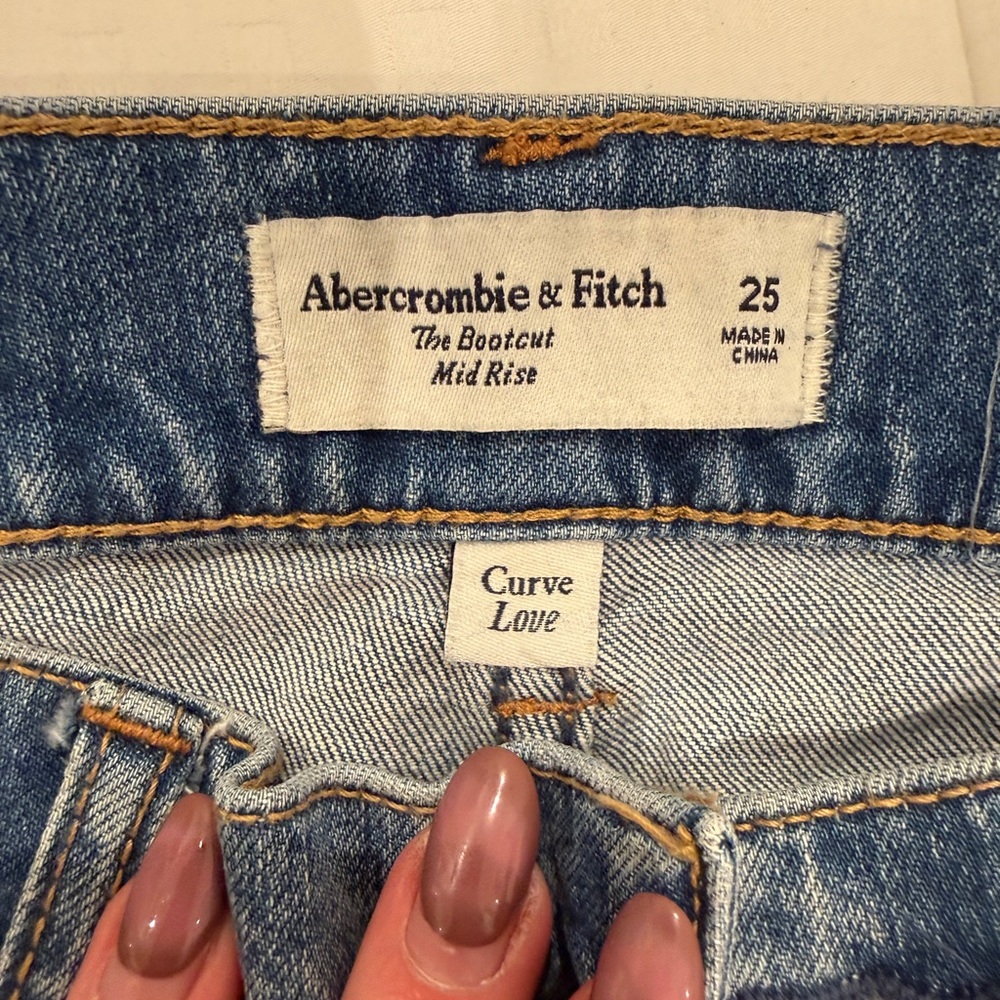 Abercrombie & Fitch Mid Rise Bootcut Jeans - Picture 5 of 5